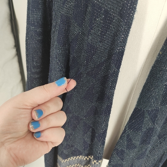 Roots | knit poncho shawl - Picture 5 of 10